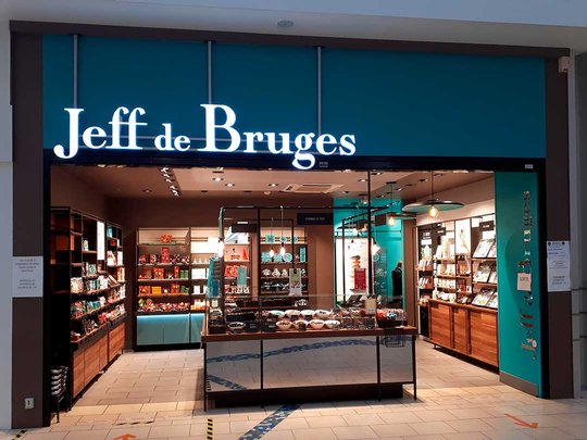 Chocolatier Jeff de Bruges Longuenesse